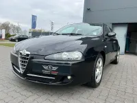 Gebraucht Alfa Romeo 147 105 PS (77 kW) 2009 Schwarz Kleinwagen