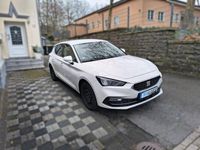 Używany Seat Leon 131 KM (96 kW) 2020 Biały Sedan/Limuzyna