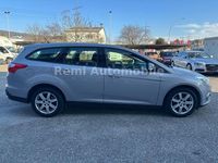 Gebraucht Ford Focus Trend 105 PS (77 kW) 2012 Grau Kombi