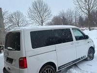 Używany VW Caravelle 102 KM (75 kW) 2018 Srebrny Van