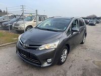 Gebraucht Toyota Verso 147 PS (108 kW) 2015 Grau Van / Kleinbus
