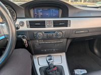 Gebraucht BMW 318 Cabriolet 143 PS (105 kW) 2011 Schwarz Cabrio