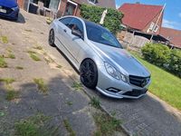 Gebraucht Mercedes E500 Elegance 387 PS (284 kW) 2010 Silber Coupé