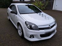 Gebraucht Opel Astra Edition 280 PS (205 kW) 2008 Weiß Coupé