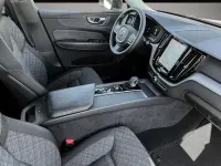 Gebraucht Volvo XC60 Core 197 PS (144 kW) 2023 Manufacturer SUV
