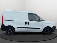 Gebraucht Fiat Doblò 90 PS (66 kW) 2011 Weiß Van / Kleinbus