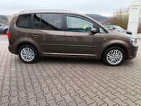 Gebraucht VW Touran Cup 105 PS (77 kW) 2015 Braun Van / Kleinbus