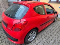 Gebraucht Peugeot 207 75 PS (55 kW) 2009 Rot Kleinwagen