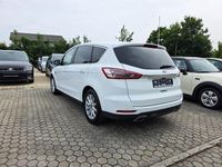 Gebraucht Ford S-MAX Titanium 179 PS (131 kW) 2017 Weiß Van / Kleinbus