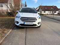 Gebraucht Ford Kuga Titanium 179 PS (131 kW) 2017 Weiß SUV