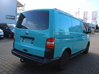 Second-hand VW Transporter 105 CP (77 kW) 2005 Verde Van