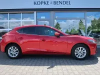 Gebraucht Mazda 3 Exclusive-Line 120 PS (88 kW) 2018 Rubinrot metallic (metallic) Limousine