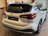 Gebraucht Ford Focus Active X 155 PS (114 kW) 2025 Moondust silber met Kombi