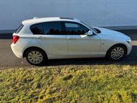 Gebraucht BMW 120 Advantage 184 PS (135 kW) 2013 Weiß Kleinwagen