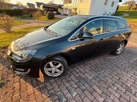 Gebraucht Opel Astra Edition 120 PS (88 kW) 2014 Schwarz Kombi
