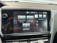 Gebraucht Peugeot 208 110 PS (80 kW) 2015 Violett Kleinwagen