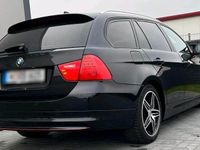 Gebraucht BMW 320 187 PS (137 kW) 2012 Schwarz Kombi