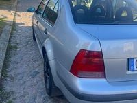 Second-hand VW Bora Edition 105 CP (77 kW) 2000 Argintiu Berlinǎ