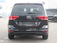 Gebraucht VW Touran Highline 150 PS (110 kW) 2020 Schwarz Van / Kleinbus