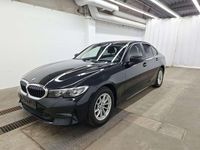 Gebraucht BMW 318 Advantage 150 PS (110 kW) 2021 Black sapphire metallic Limousine