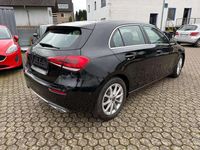 Gebraucht Mercedes A180 136 PS (100 kW) 2019 Nachtschwarz  unilack Kleinwagen