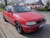 Gebraucht Opel Astra 75 PS (55 kW) 1997 Rot Limousine