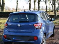 Gebraucht Hyundai i10 67 PS (49 kW) 2018 Blau Kleinwagen
