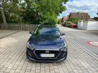 Gebraucht Hyundai i30 140 PS (102 kW) 2018 Blau Kombi