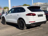 Second-hand Porsche Cayenne 262 CP (192 kW) 2015 Alb SUV
