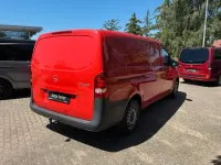 Gebraucht Mercedes Vito 102 PS (75 kW) 2022 Feuerrot Van