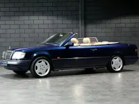 Gebraucht Mercedes E220 150 PS (110 kW) 1996 Blau Cabrio