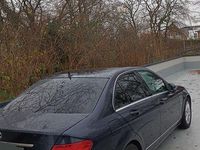 Gebraucht Mercedes C200 Elegance 184 PS (135 kW) 2012 Blau Limousine
