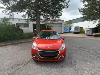 Gebraucht Peugeot 208 Active 82 PS (60 kW) 2018 Orange Kleinwagen