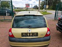 Gebraucht Renault Clio II 75 PS (55 kW) 2004 Andere außenfarben Limousine