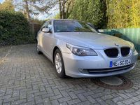 Gebraucht BMW 520 177 PS (130 kW) 2009 Grau Limousine