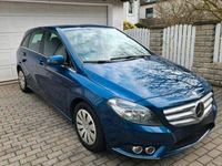 Gebraucht Mercedes B180 109 PS (80 kW) 2012 Blau Van / Kleinbus