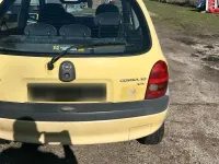 Używany Opel Corsa 54 KM (39 kW) 2000 Żółty Hatchback