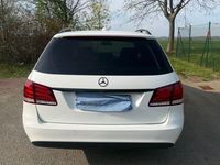Gebraucht Mercedes E200 136 PS (100 kW) 2014 Weiß Limousine