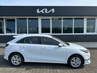 Gebraucht Kia Ceed 101 PS (74 kW) 2025 Weiß Kleinwagen
