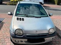 Second-hand Renault Twingo 75 CP (55 kW) 2001 Gri Hatchback