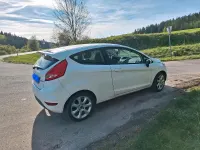 Usata Ford Fiesta 80 CV (58 kW) 2012 Bianco Utilitaria