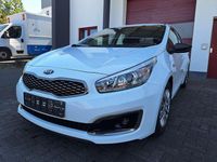 Używany Kia Ceed Edition 7 101 KM (74 kW) 2016 Biały Hatchback