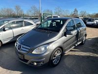 Gebraucht Mercedes B200 140 PS (102 kW) 2011 Grau Van / Kleinbus