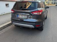 Gebraucht Ford Kuga 150 PS (110 kW) 2015 Grau SUV