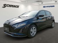 Neu Hyundai i20 Select 101 PS (74 kW) 2025 Grau Limousine