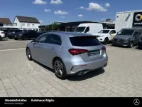 Gebraucht Mercedes A180 AMG 136 PS (100 kW) 2025 Lack hightechsilber (metallic) Limousine