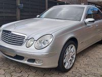 Gebraucht Mercedes E240 Elegance 177 PS (130 kW) 2002 Silber Limousine