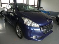 gebraucht Peugeot 208 Allure 1,4 - 95 PS - Klimaauto.,Navi,eFh,Alu