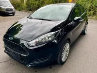 Gebraucht Ford Fiesta 95 PS (69 kW) 2016 Schwarz Kleinwagen