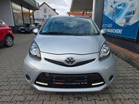 Gebraucht Toyota Aygo Cool 68 PS (50 kW) 2014 Silber Kleinwagen
